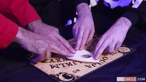 Ouija, baise-moi le cul ?