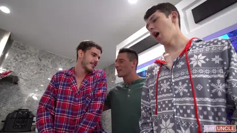 Déballer notre cadeau de Noël
