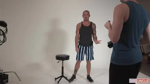 Le mannequinat avec mon demi-frère tourne bien