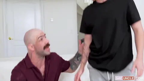 Baisé par mon beau-père ou école militaire ? Sors la bite !