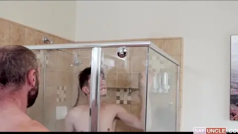 Caméra dans la douche