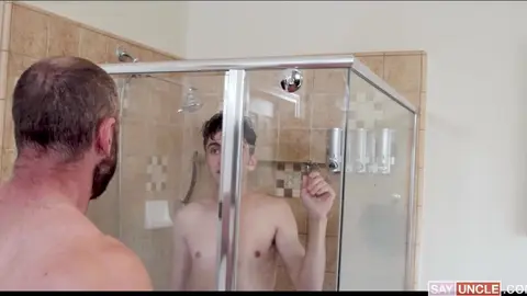 Caméra dans la douche