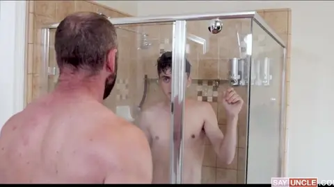 Caméra dans la douche