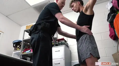 Dossier n° 8002681 - Le Twink Dragueur