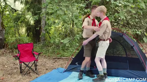 Réconfort près de la tente