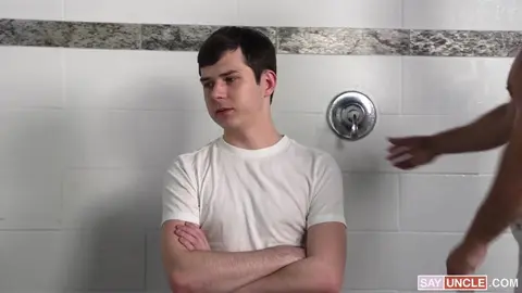 Je Serai Encore Plus Sale Après une Douche avec Lui