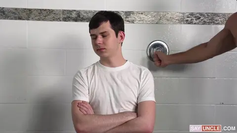 Je Serai Encore Plus Sale Après une Douche avec Lui