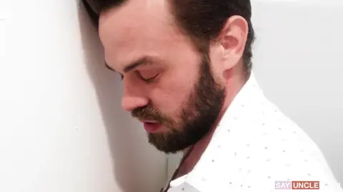 L'Intello contre le Glory Hole