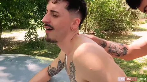Si tu veux mon aide, tu dois monter sur autre chose que ma voiture