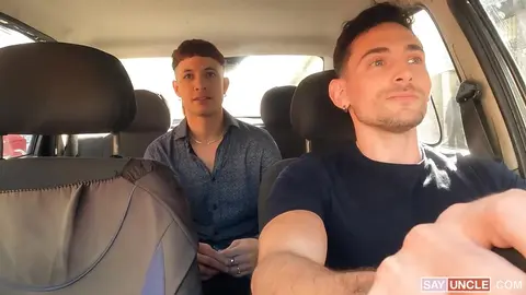 Ce qui se passe dans la voiture…