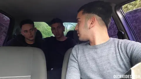 Voyeurisme dans le rétroviseur