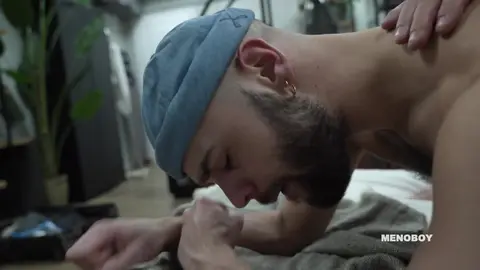 Quarantenaire vs Vingtaine - Action Gay Chaude