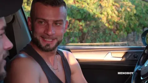 Sexe en extérieur avec Alex Brand