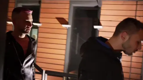 Alex Brand soumis à la grosse bite de Kevin Ass