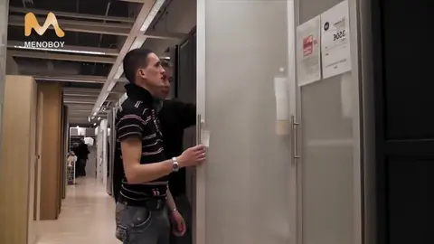 Andy et Noa baisent aussi chez Ikea