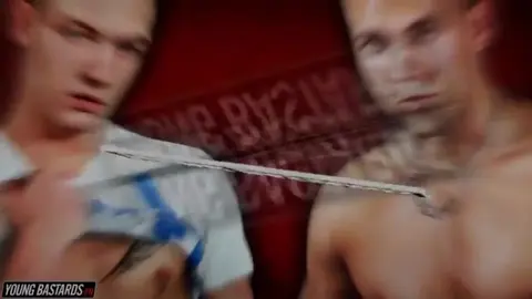Session bareback extrêmement vicieuse avec beaucoup de salive et de sperme