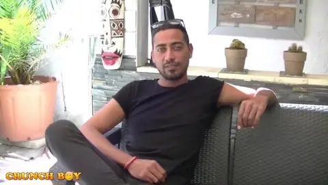 Un hétéro arabe baise LEO SENTHY