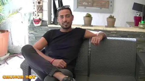 Un hétéro arabe baise LEO SENTHY