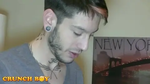 Sasha ERRE défonce le twink EL GALLEGO avec sa queue XXL