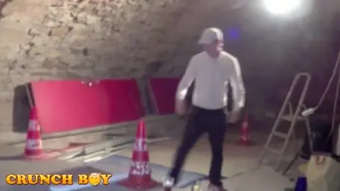 Baise hardcore avec 2 grosses queues XXL