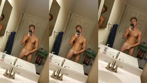 bryce: Showing off in the mirror #2