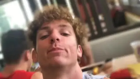 lucas1: Mon show privé face caméra #2