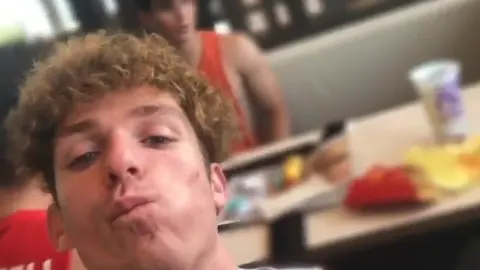 lucas1: Mon show privé face caméra #2