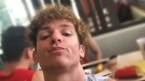 lucas1: Mon show privé face caméra #2