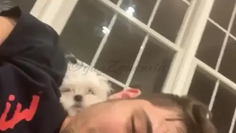 Adrian1: Mon show privé face caméra #1