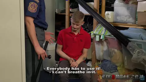 Baisé par le vigile de l'aéroport