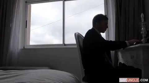 Je suce un twink BCBG – Jonas Matt & Felipe