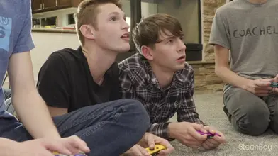 Gamers sexy – Caleb Gray & Garrett Kinsley