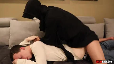 Scream — Parodie XXX — Colby Chambers, Mickey Knox & Troye Jacobs