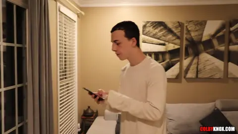 Scream — Parodie XXX — Colby Chambers, Mickey Knox & Troye Jacobs