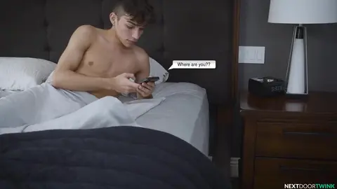 Je baise mon camarade de classe — Zayn Parker & Kai Locks