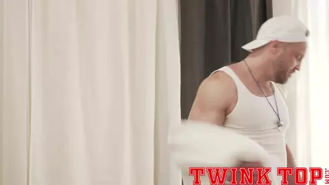 Dedans et dehors — GRANT DUCATI Épisode 1