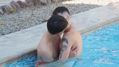 Xander Gomez + Justin Host