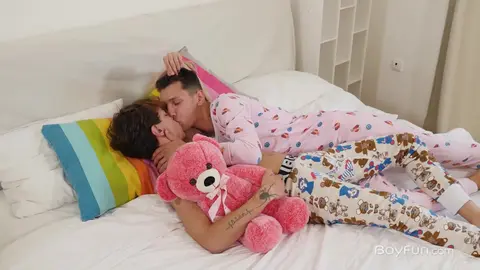 Nils Larsen & Ben Harris — baise entre twinks