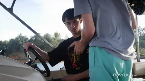 La bite du capitaine chevauchée sans capote