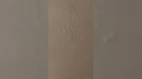 Deux Énormes Charges — 20:10 & 20:27