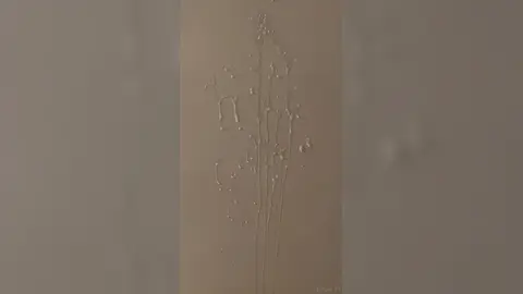 Deux Énormes Charges — 20:10 & 20:27