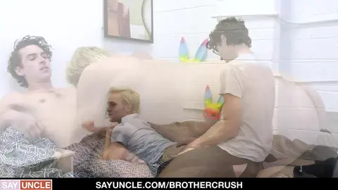 Mon beau-frère m'aide à soulager mes démangeaisons (Mark Something, Trent Marx)