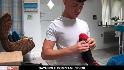 Massage de pieds (James Keresford, Kendrick Thomas)