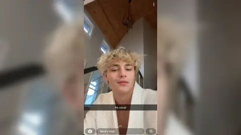 Twink blond fit — messages branlette