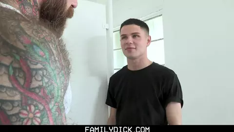 Country Daddy, chapitre 2 : Espion du vestiaire (Jake Dixon, Dylan Hayes)