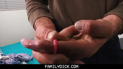 Papa te montrera le chapitre 1 : Tu es vierge, n'est-ce pas ?