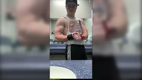 Twink fitness — vidéos branlette