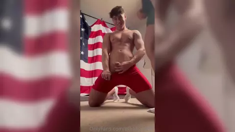 Ethan Wilson — branlettes en singlet