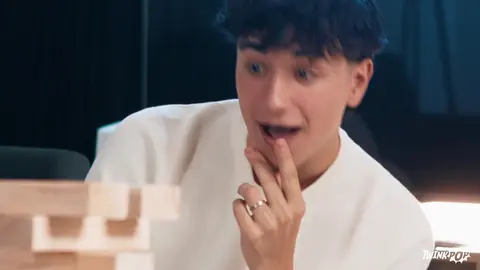 Une autre bite frappe le mur - Callum West & Benny Fox