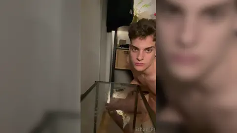 48h gardées — bureau repeint — Ethan